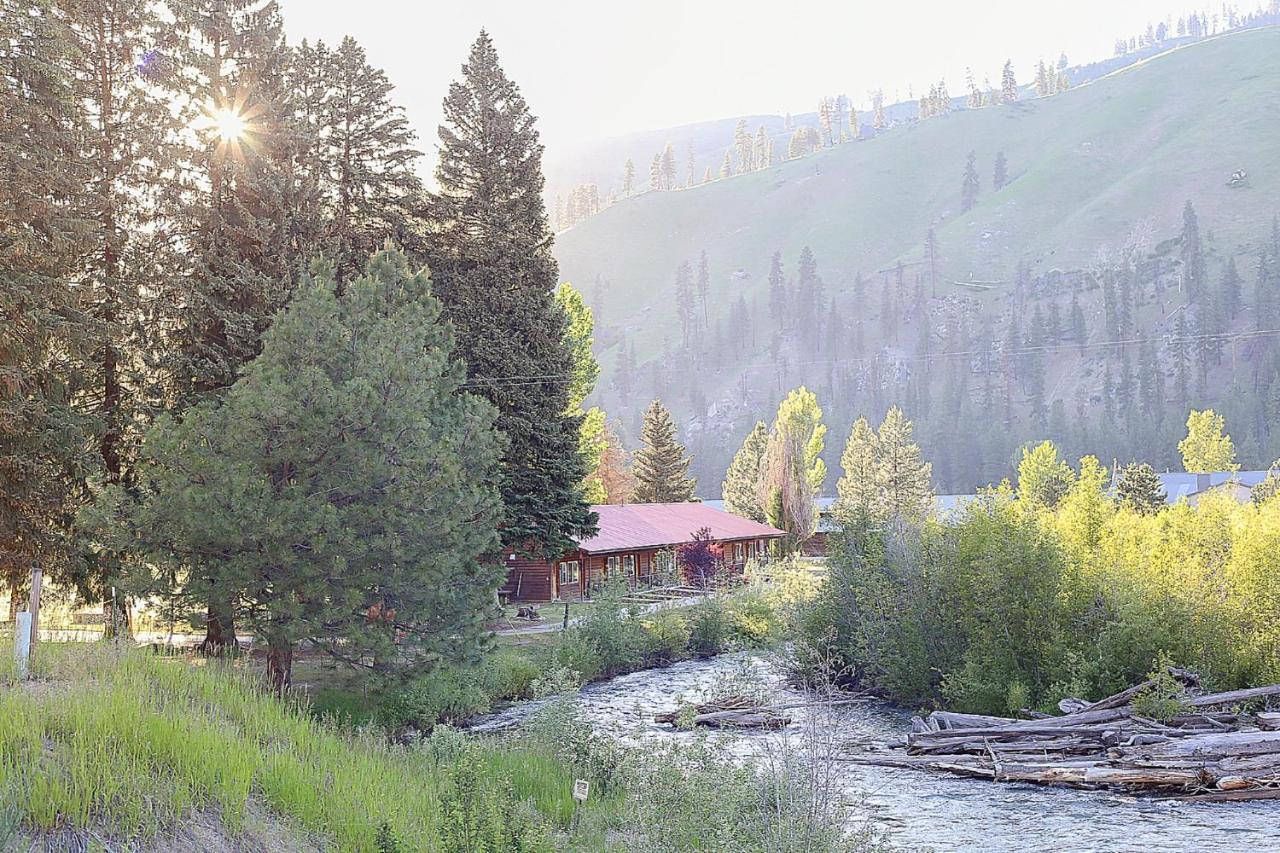 Southfork Lodge - Riverside Inn Lowman Exteriér fotografie